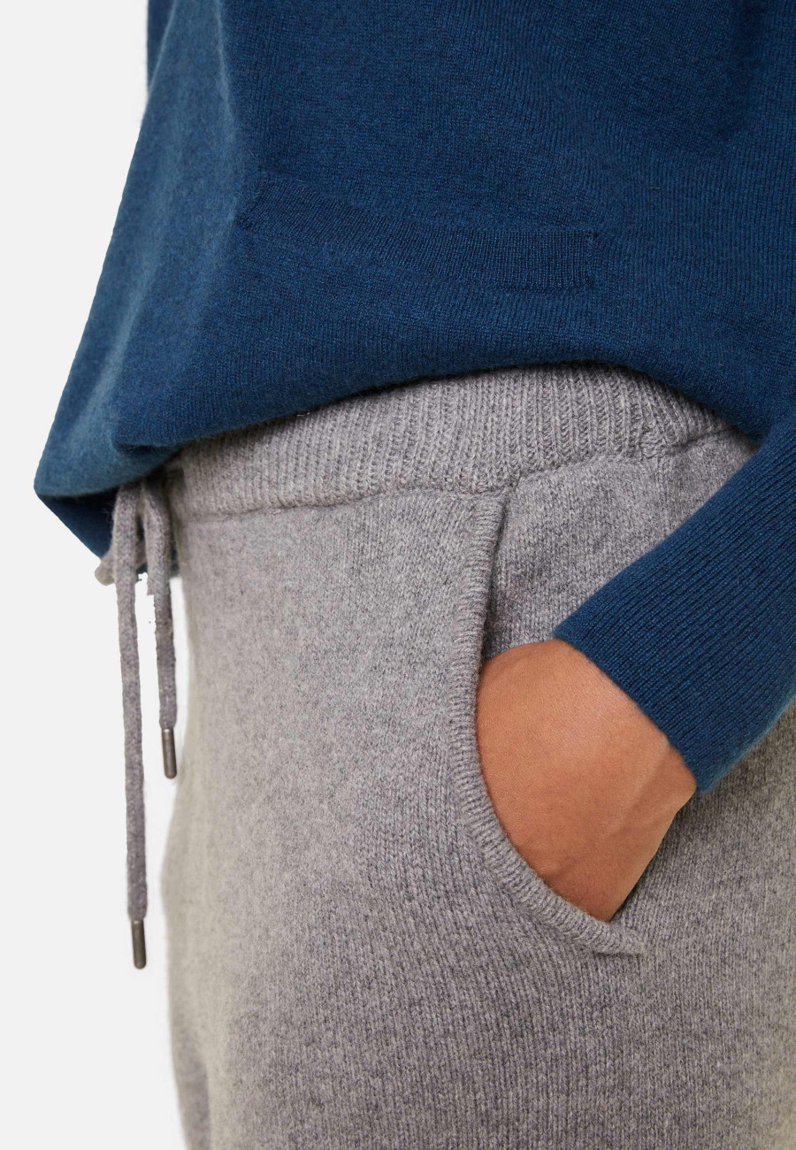 Calça jogger com bolsos em cashmere e lã reciclada - Anka