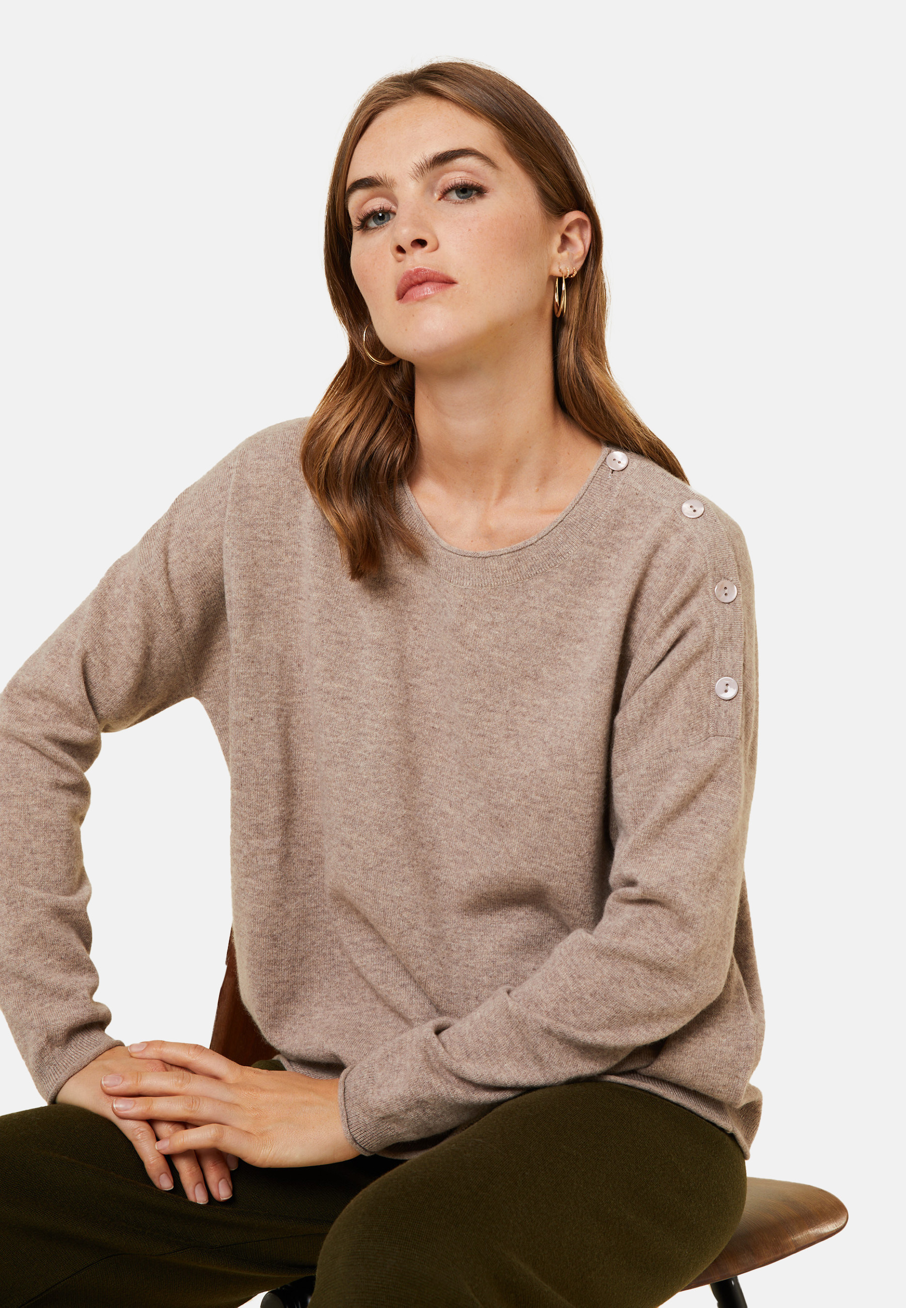 Loose-fit buttoned cashmere round-neck sweater - Acene
