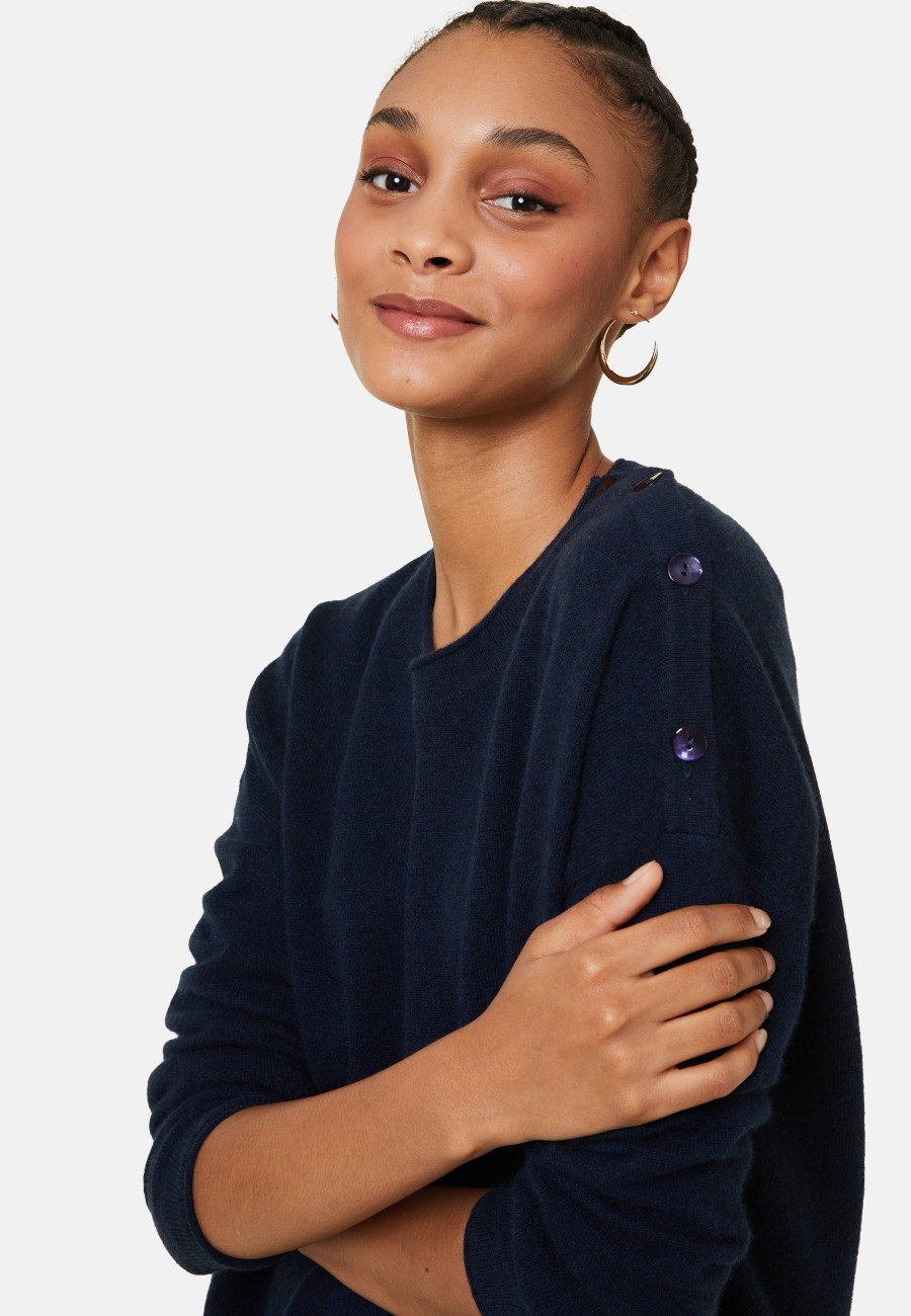 Suéter solto de cashmere com gola redonda e botões - Acene