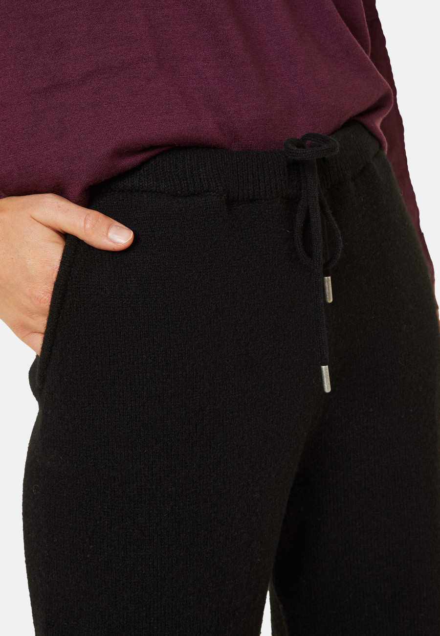 Calça jogger com bolsos em cashmere e lã reciclada - Anka