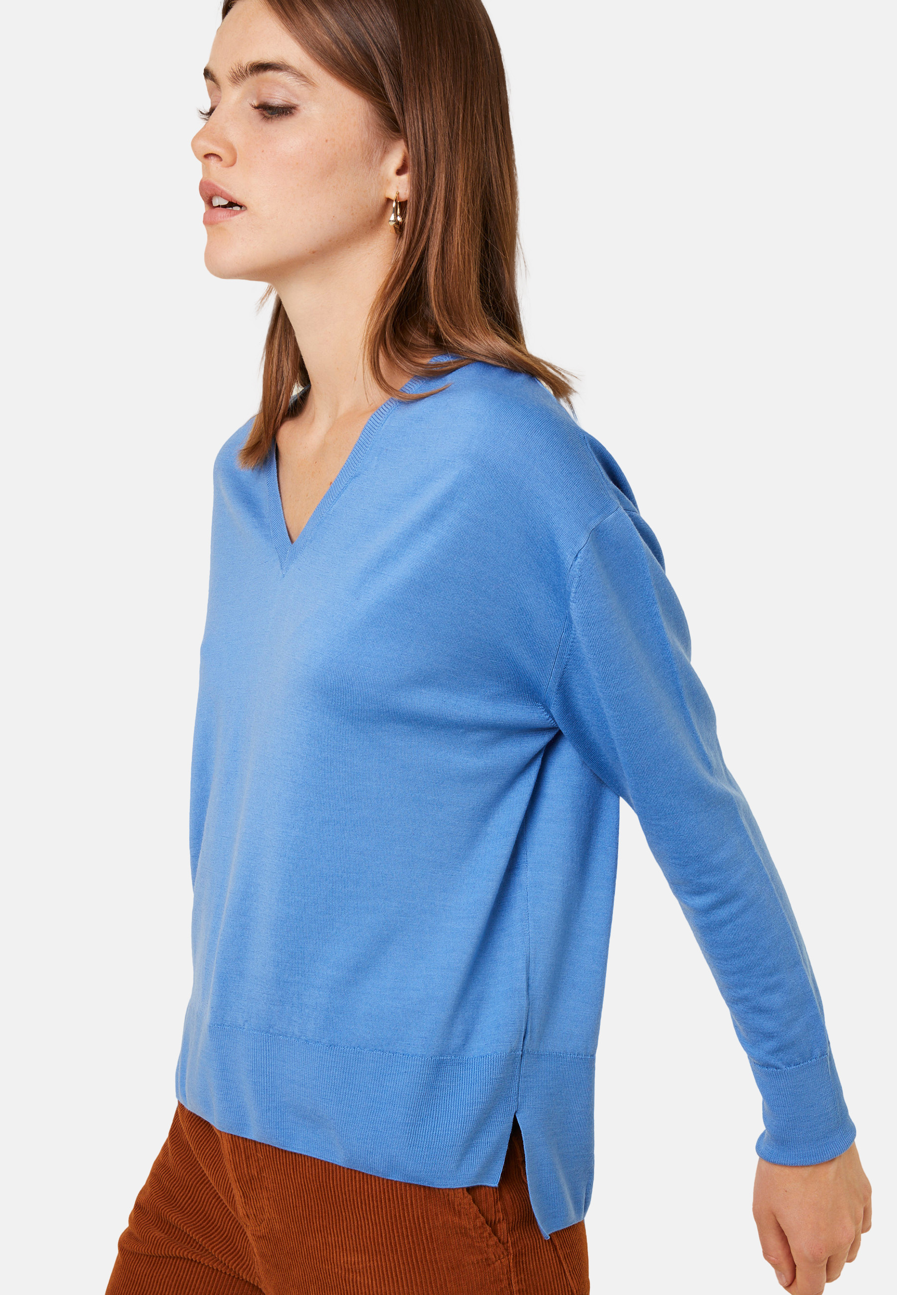 Merino wool V-neck sweater with slits - Aurora