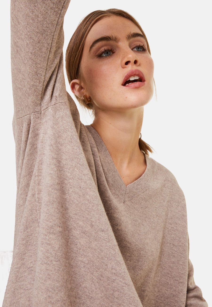 Suéter de cashmere folgado com decote em V e fendas - Alienor