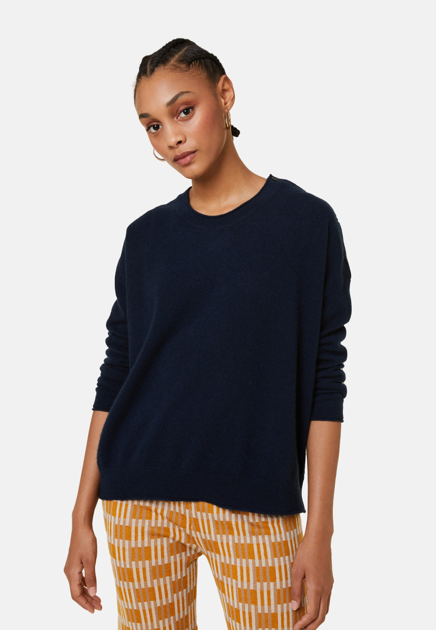 Suéter solto de cashmere com gola redonda e botões - Acene