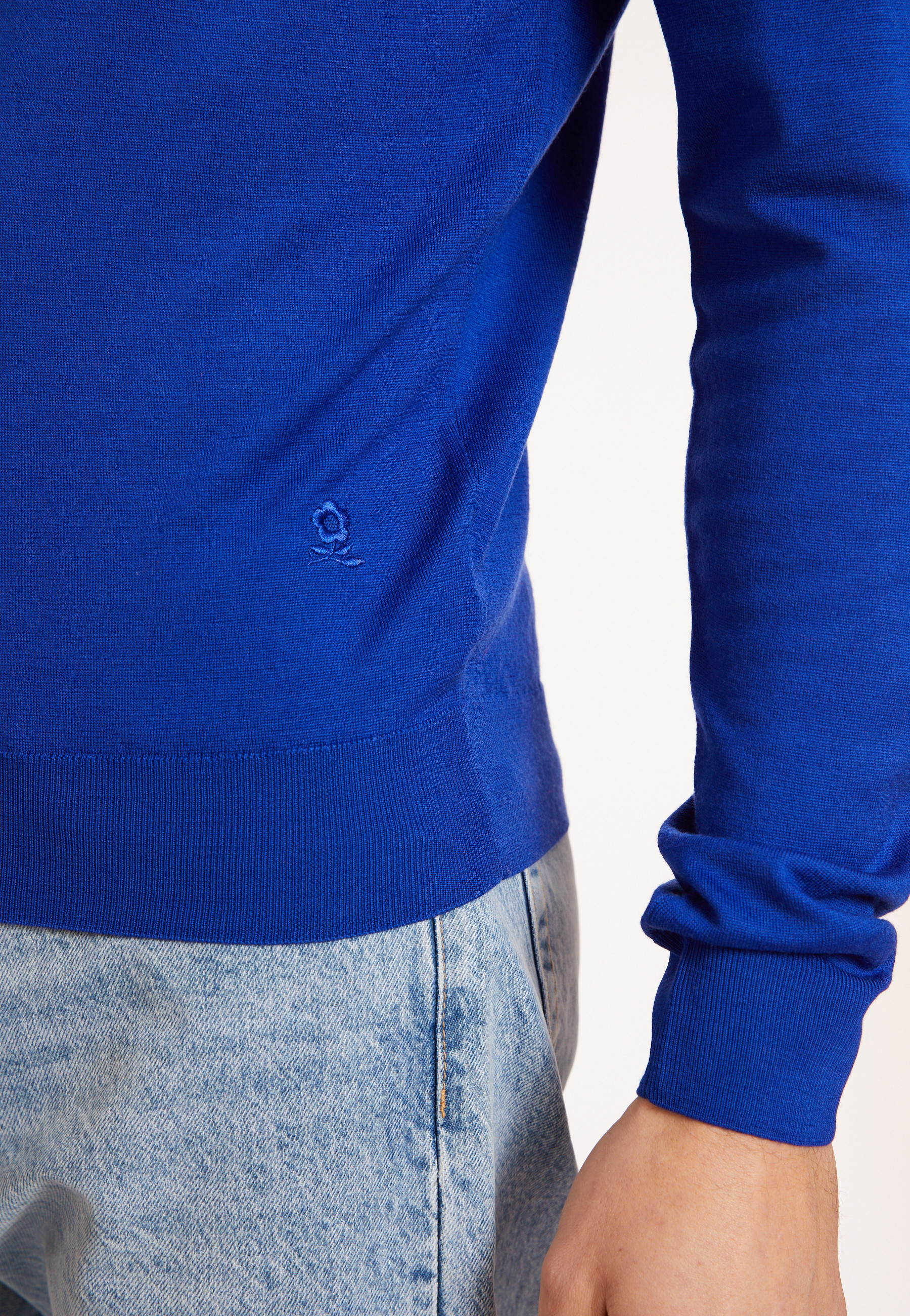 V-neck sweater with logo in merino wool - Elmo