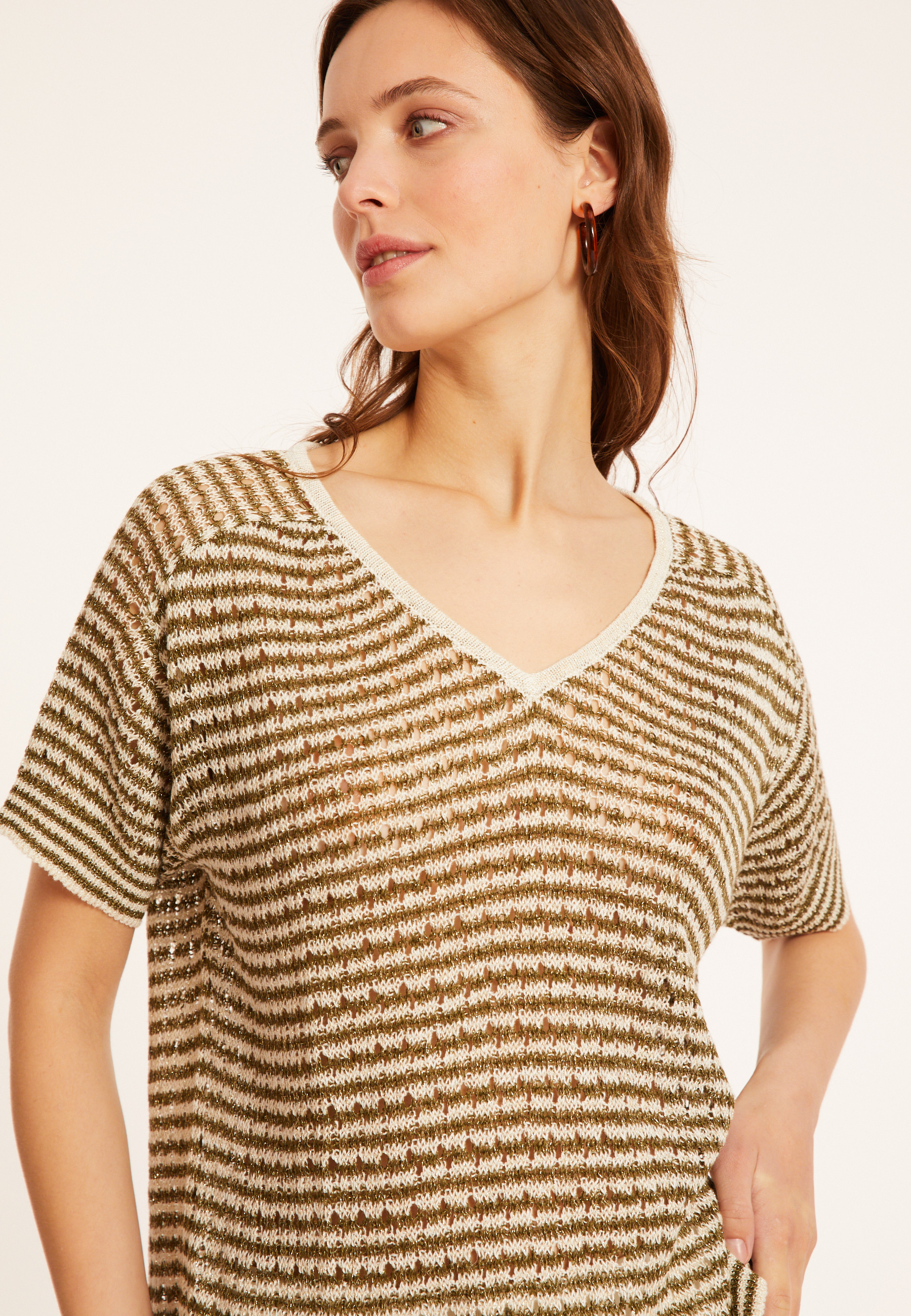 T-shirt ajouré en lin col V - Marguerite 8113 - 83 Kaki