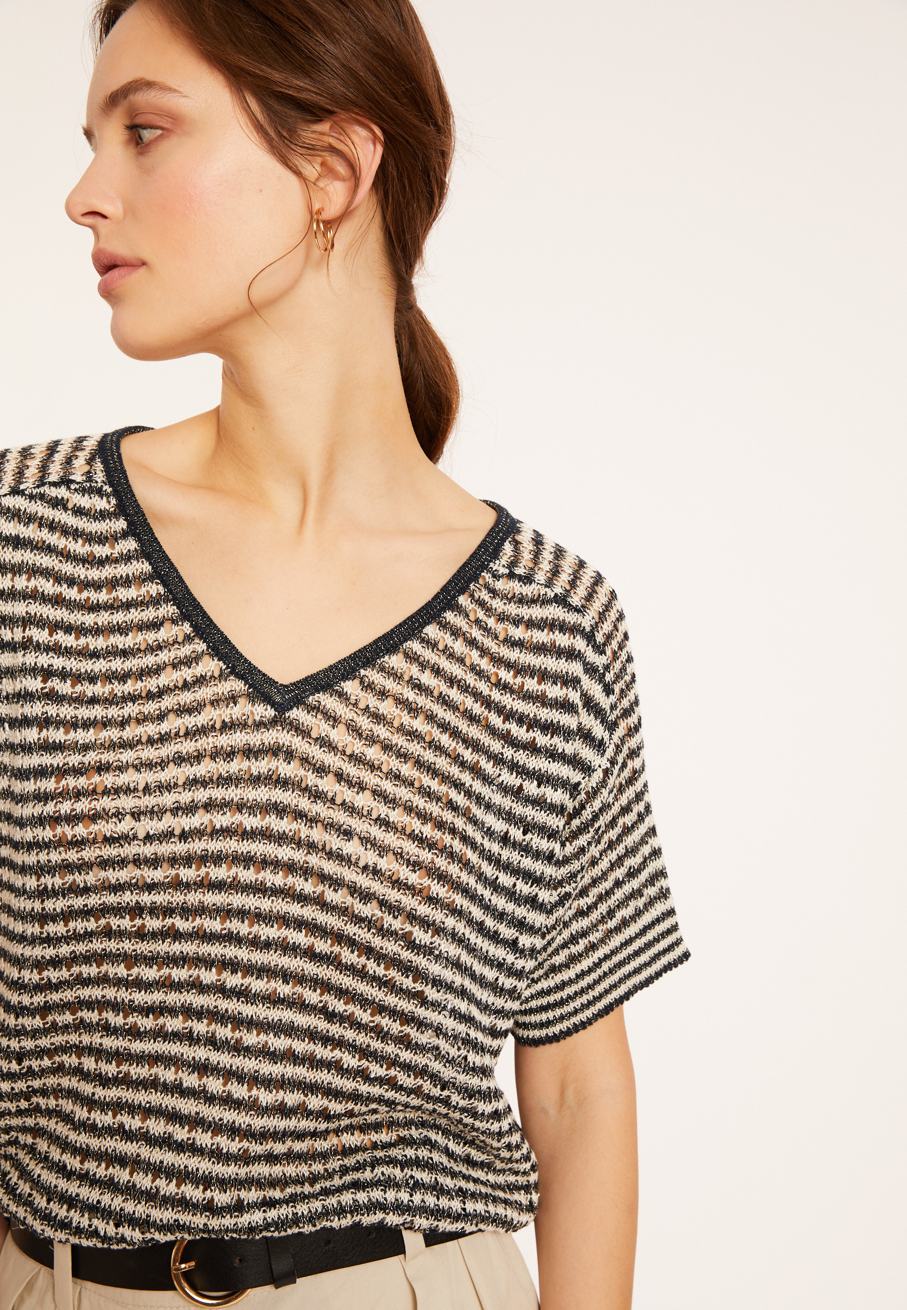 Openwork linen V-neck T-shirt - Marguerite