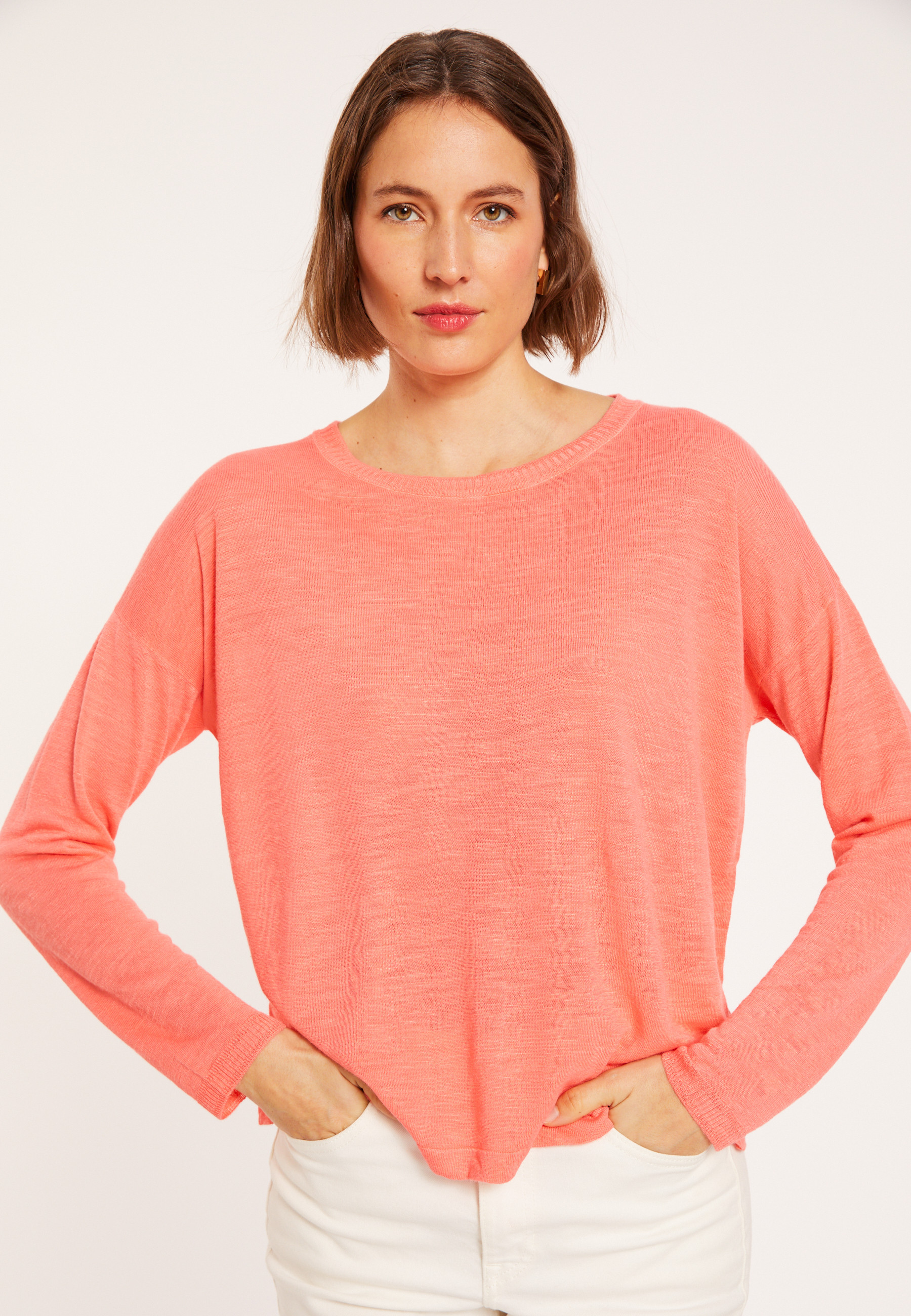 Flamed linen t-shirt with long sleeves and back buttons - Polly