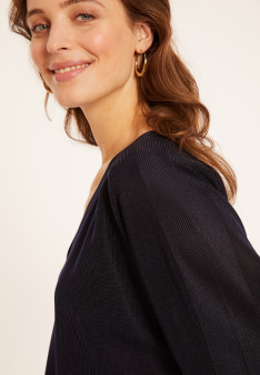 V-neck sweater in fil lumiere - Maja