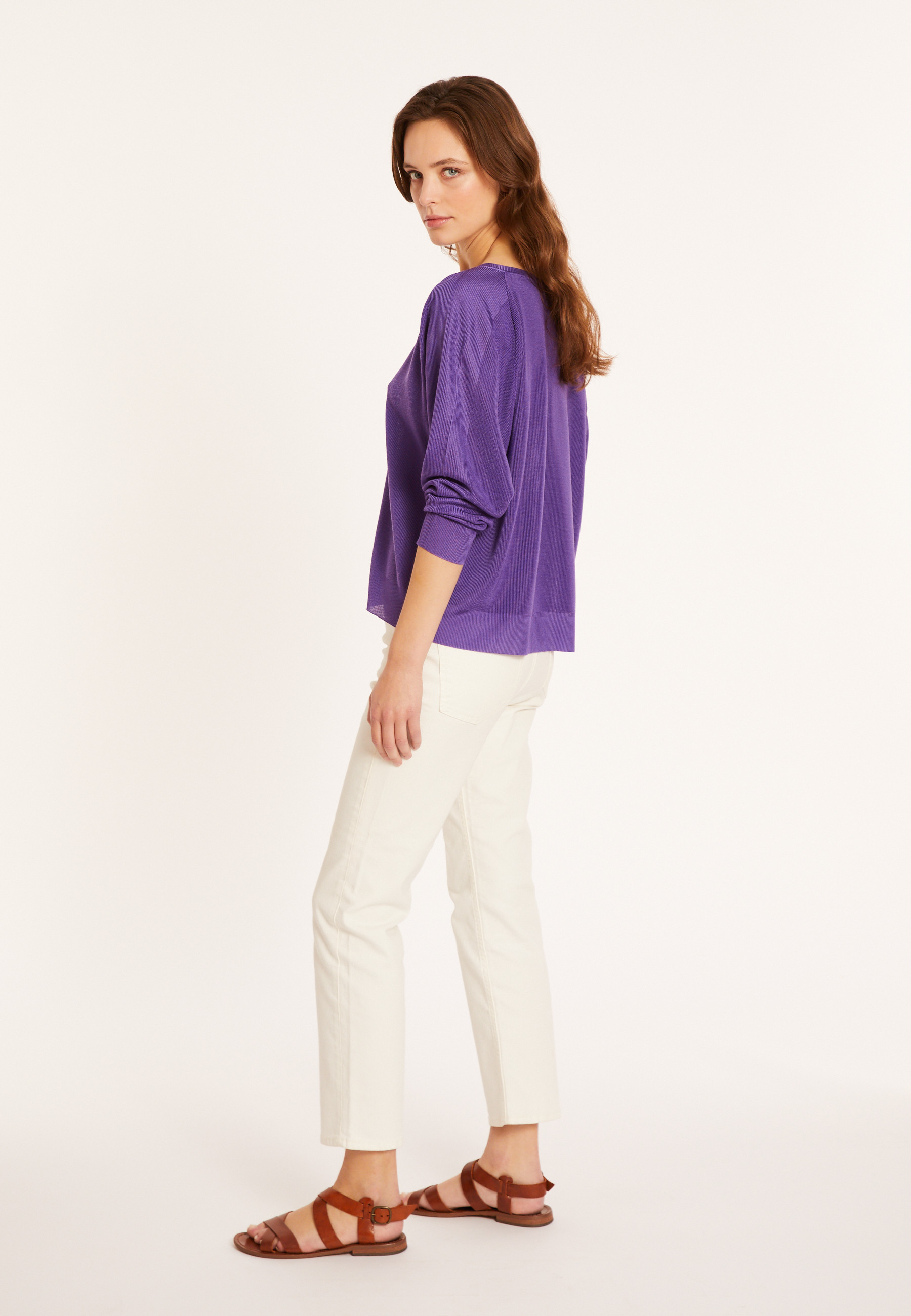 V-neck sweater in fil lumiere - Maja