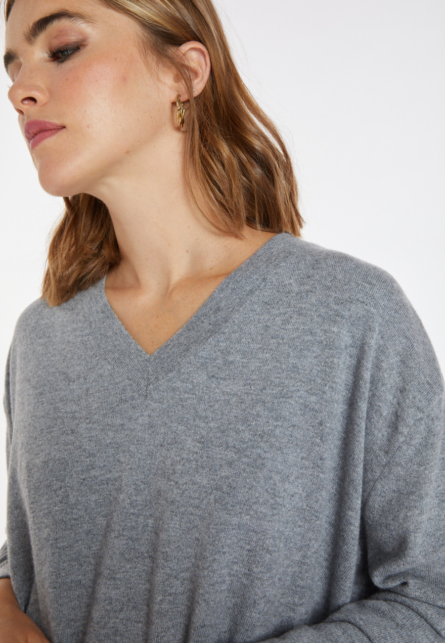 Loose sweater with V-neck slits in cashmere - Alienor