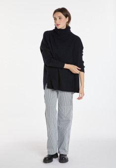 Loose-fitting turtleneck sweater in wool and cashmere - Clara