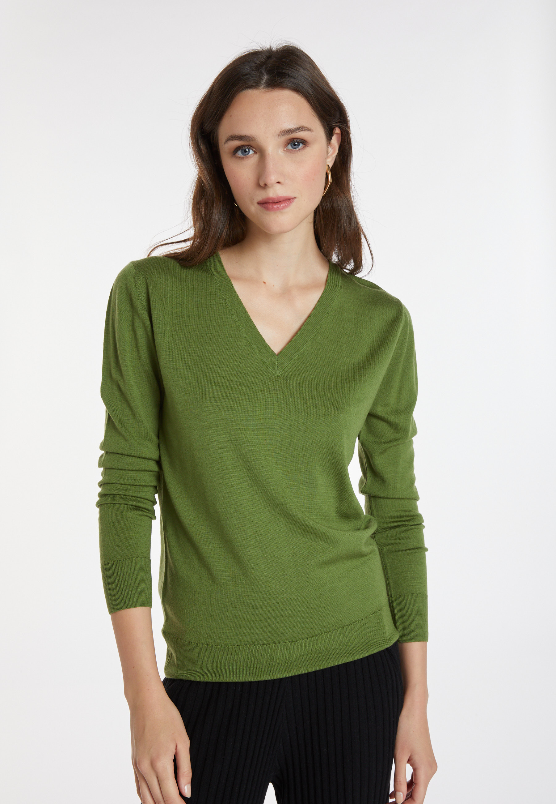 Pull col V en laine mérinos - Arya 8252