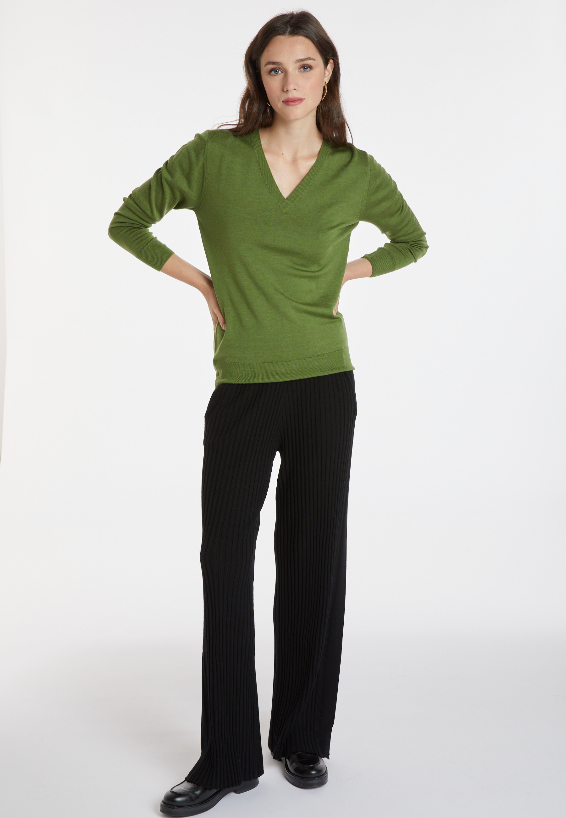 Merino wool V-neck sweater - Arya