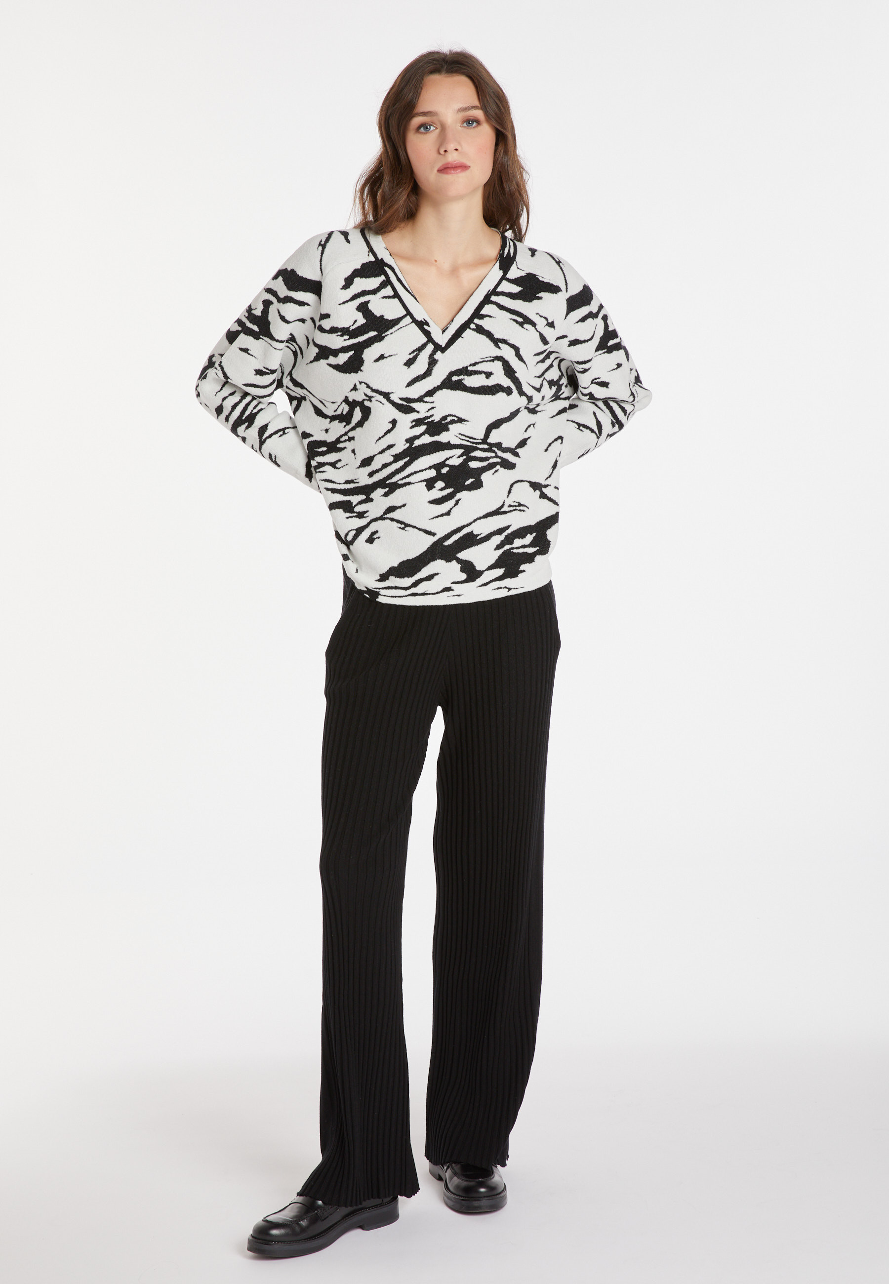 Pull graphique en laine mélangée - Carmina 8341