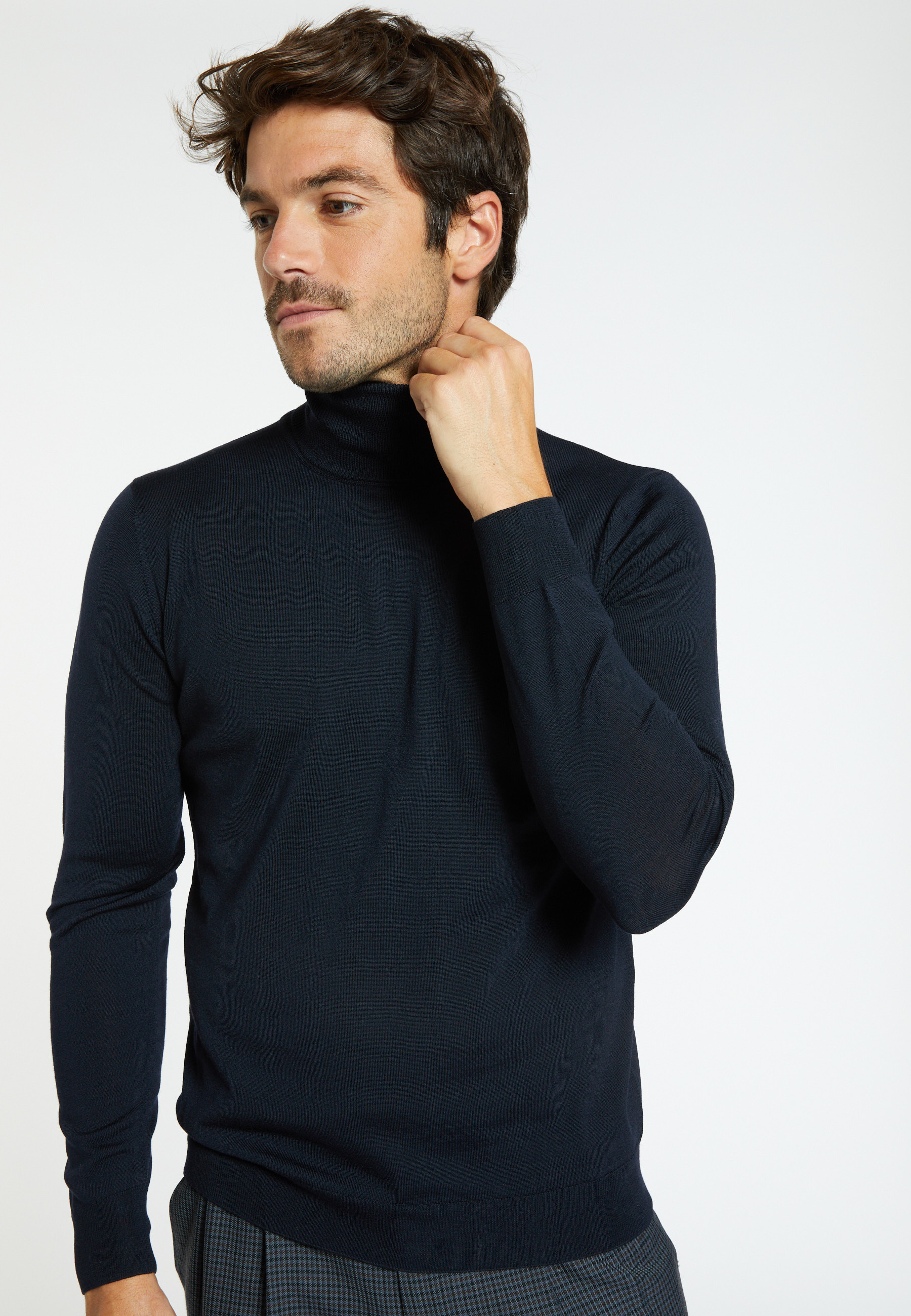 Pull col roulé en laine mérinos Finlay 6340