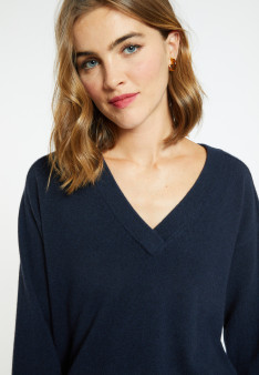 Cashmere V-neck sweater with slits - Barnabe