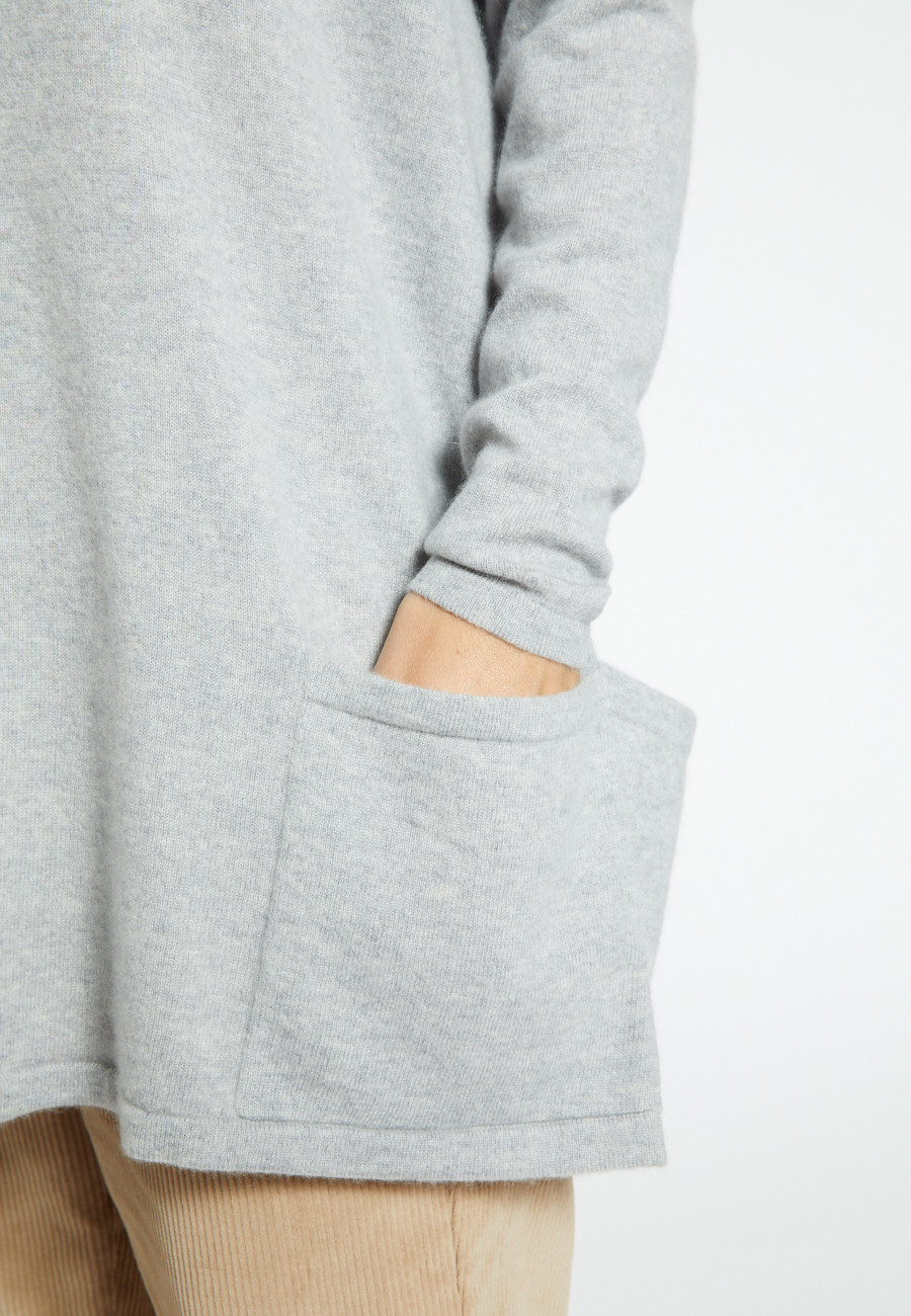 Oversize V-neck sweater buttoned back - Binta