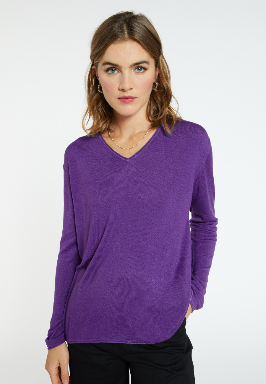 Camiseta Cashmere com gola V e fibra de bambu - Aeline