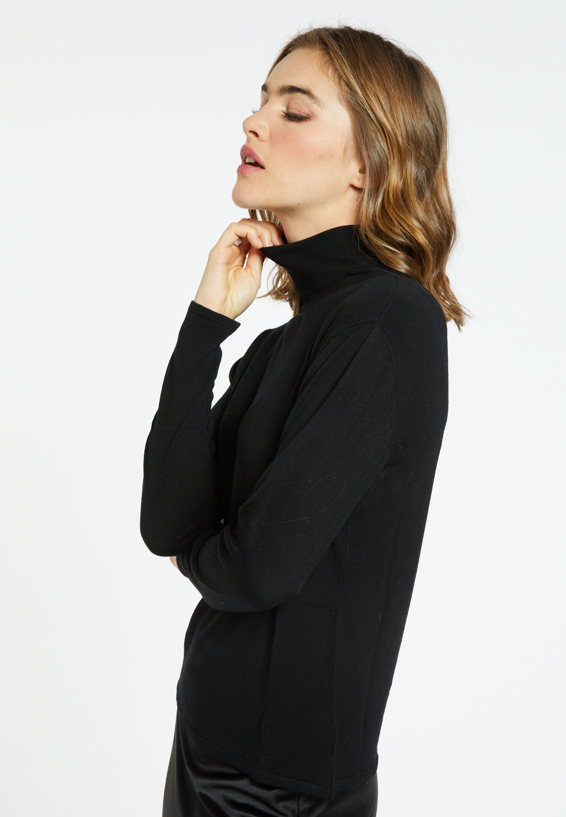 Bamboo cashmere turtleneck t-shirt - Aerio
