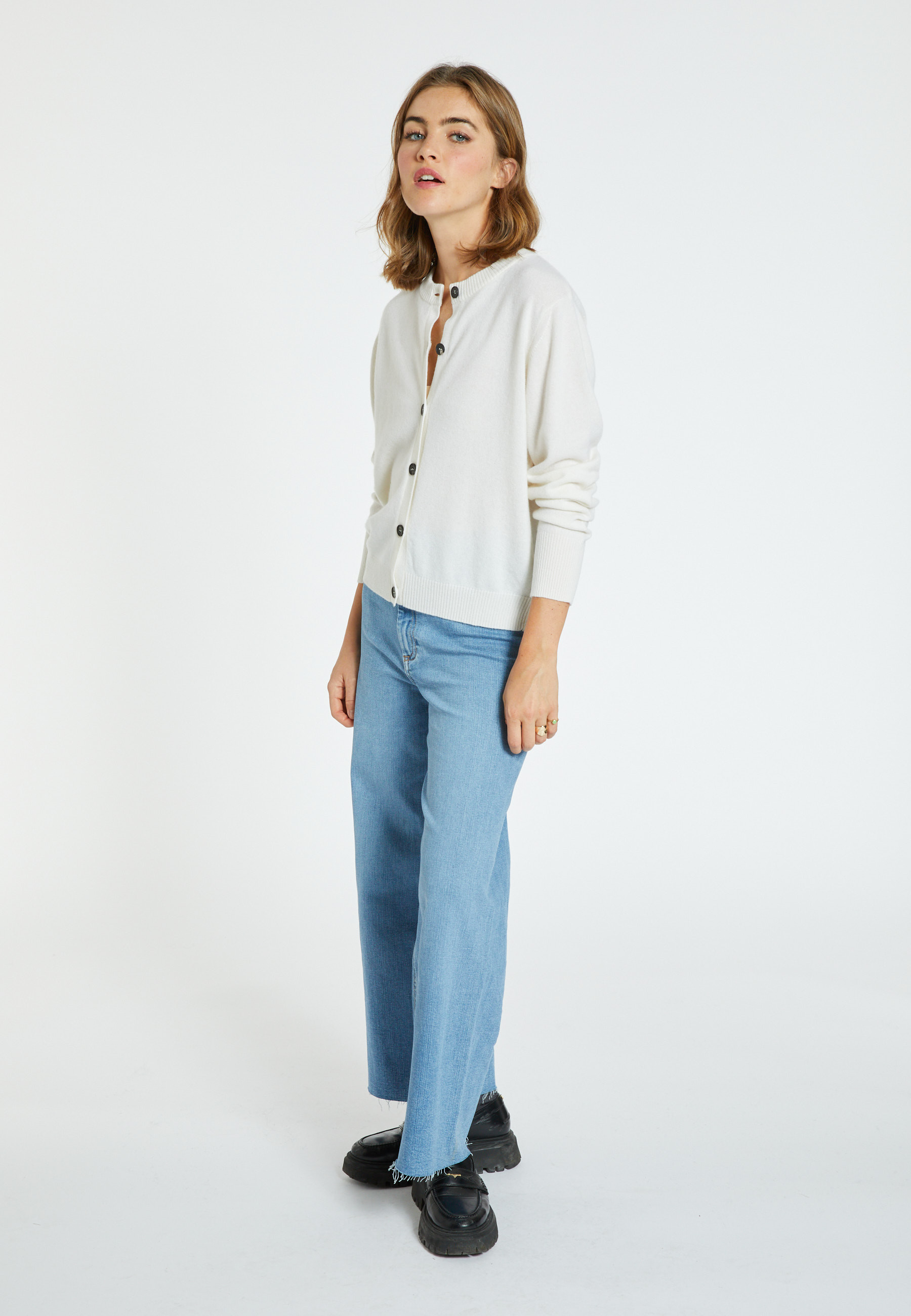 Cashmere round neck buttoned cardigan - Ari