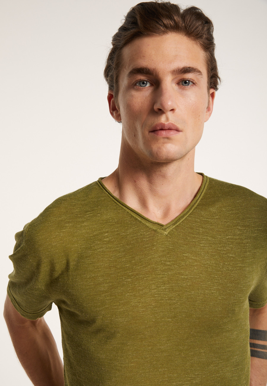 V-neck t-shirt in flamed linen - Reuben
