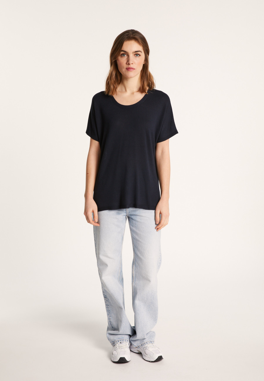 Loose-fitting T-shirt with slits - Nova
