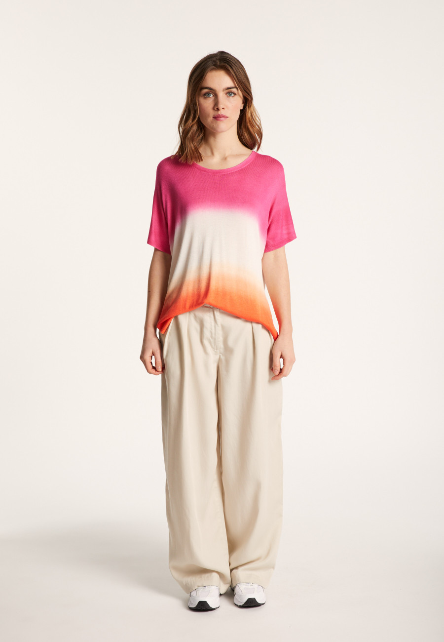 Camiseta com fenda em viscose e seda - Nova Bis