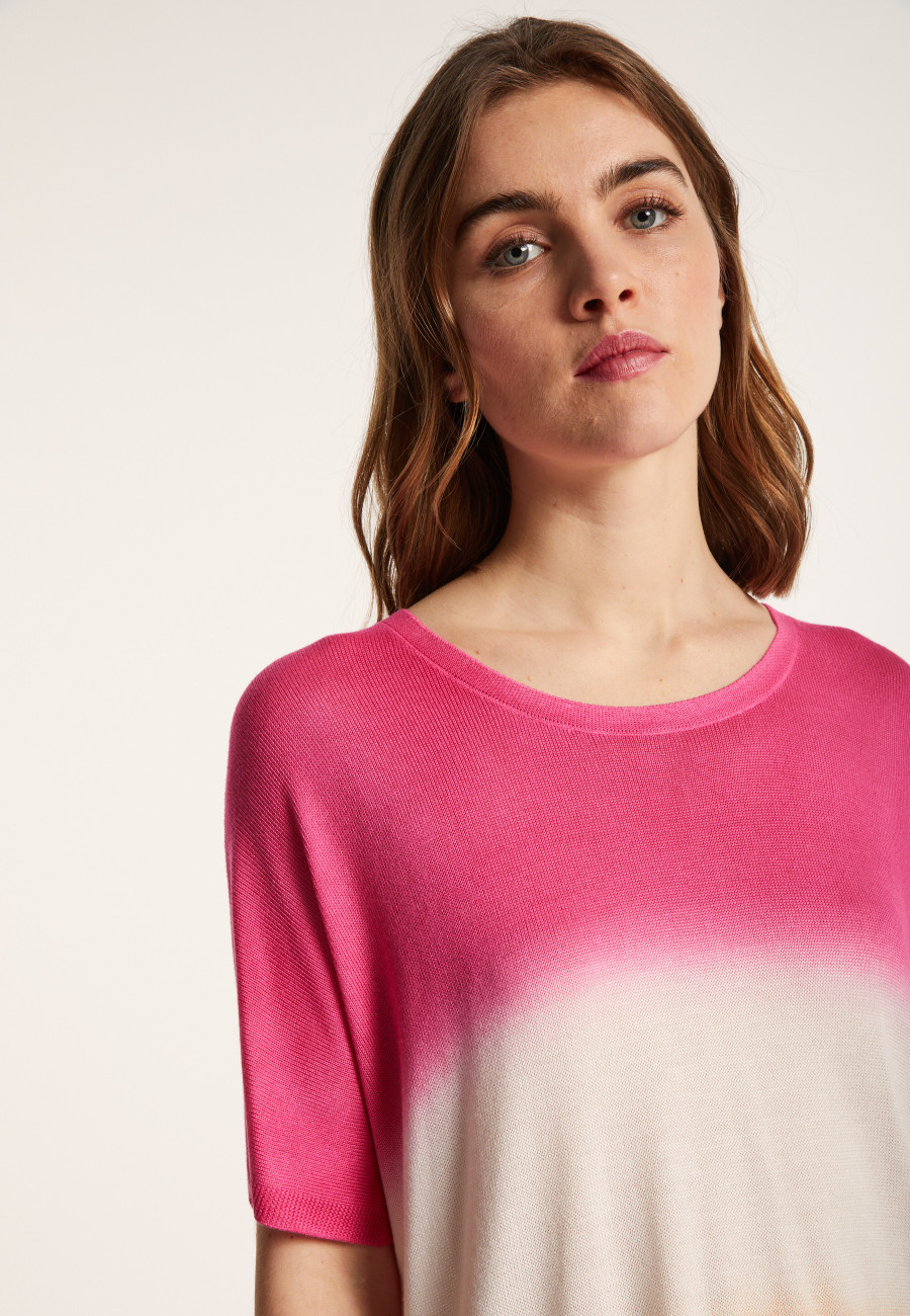 Camiseta com fenda em viscose e seda - Nova Bis