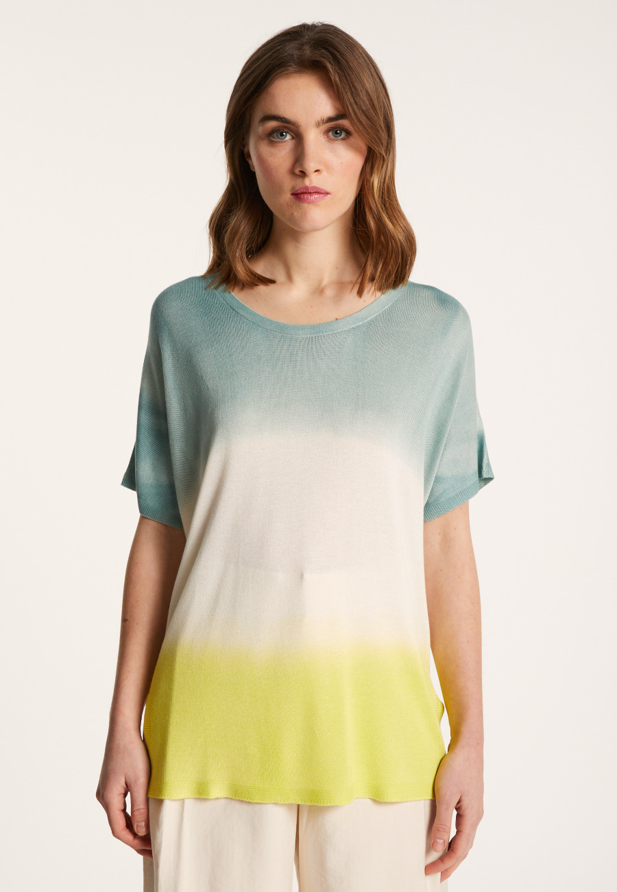 Camiseta com fenda em viscose e seda - Nova Bis