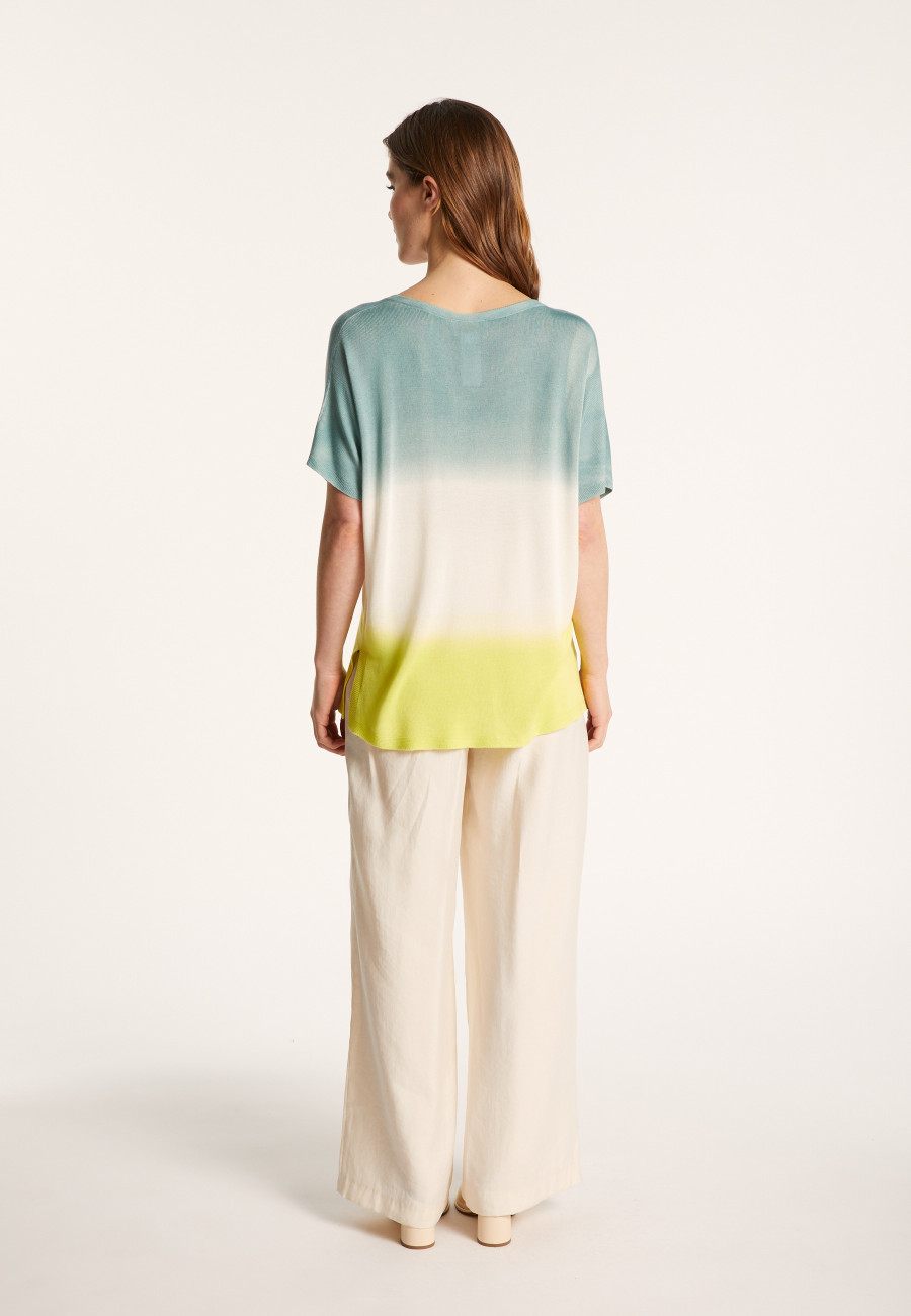 Camiseta com fenda em viscose e seda - Nova Bis