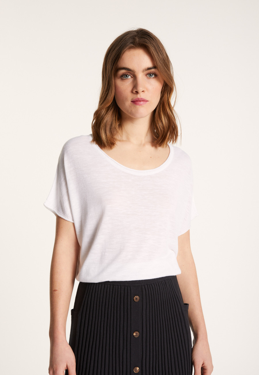 Camiseta de linho com gola redonda e babados - Loli