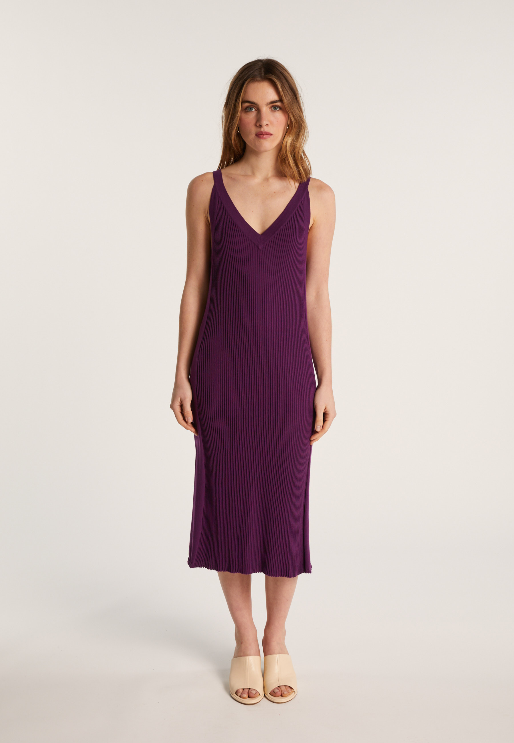 637809 LEAH COTON LIN