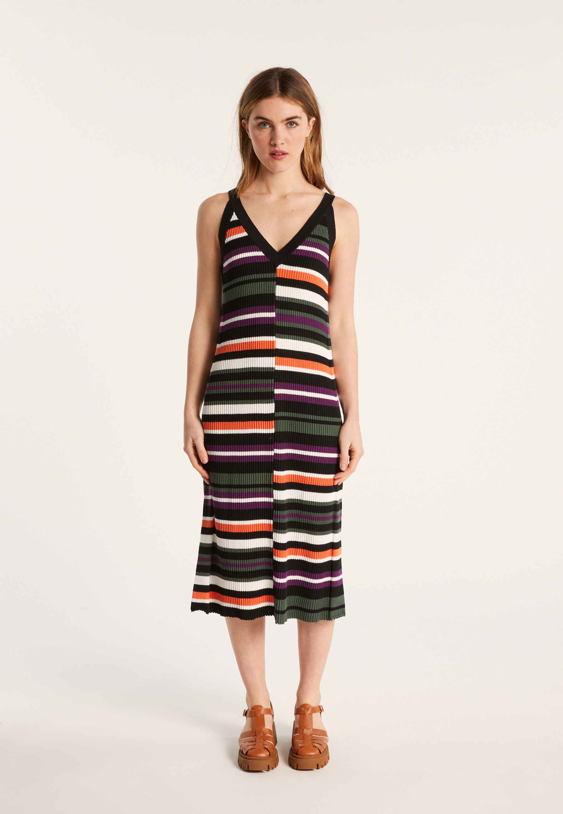 637809 LEAH COTON LIN