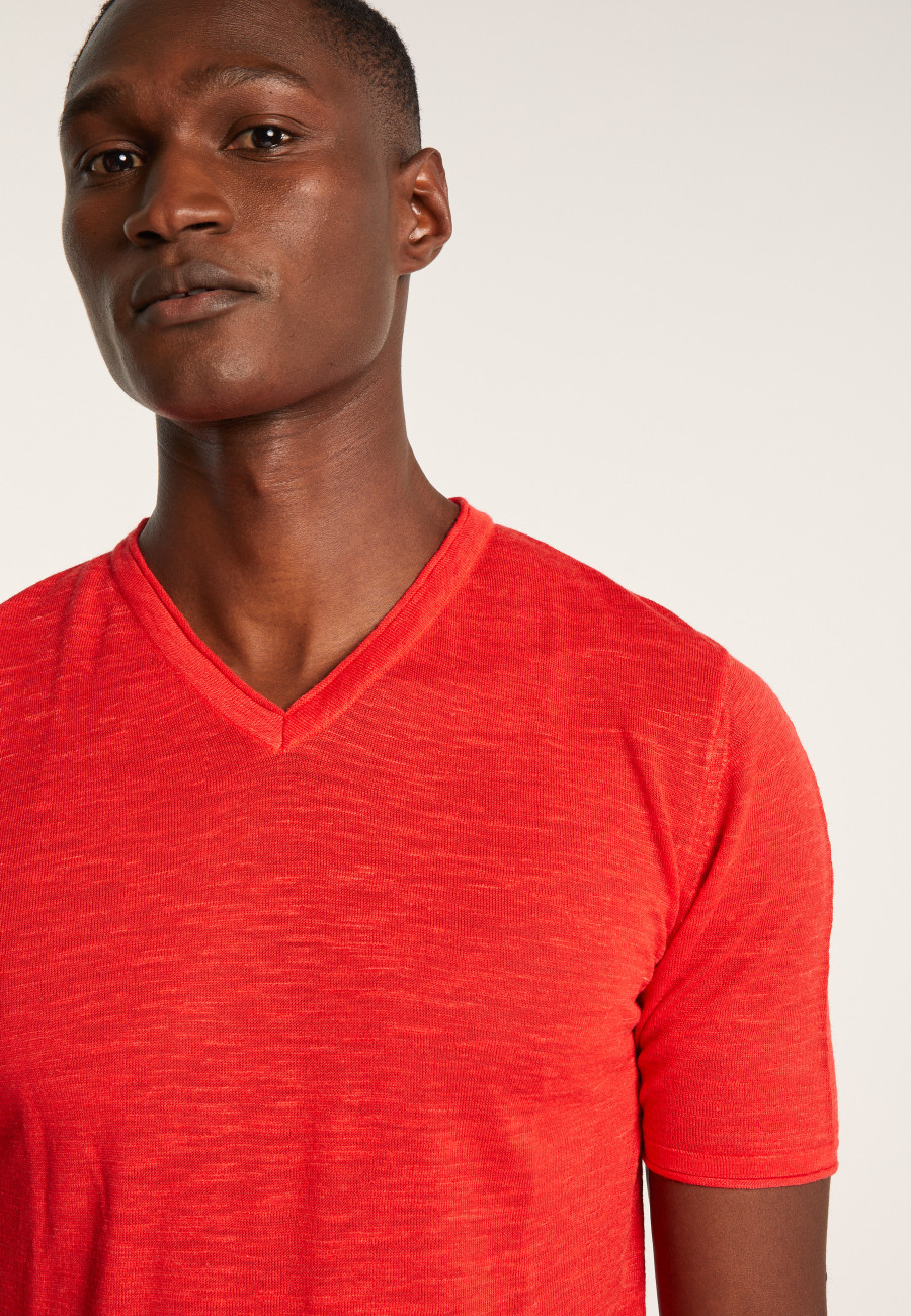 Camiseta de linho com decote em V - Reuben