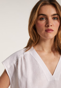 Linen V-neck T-shirt - Dala