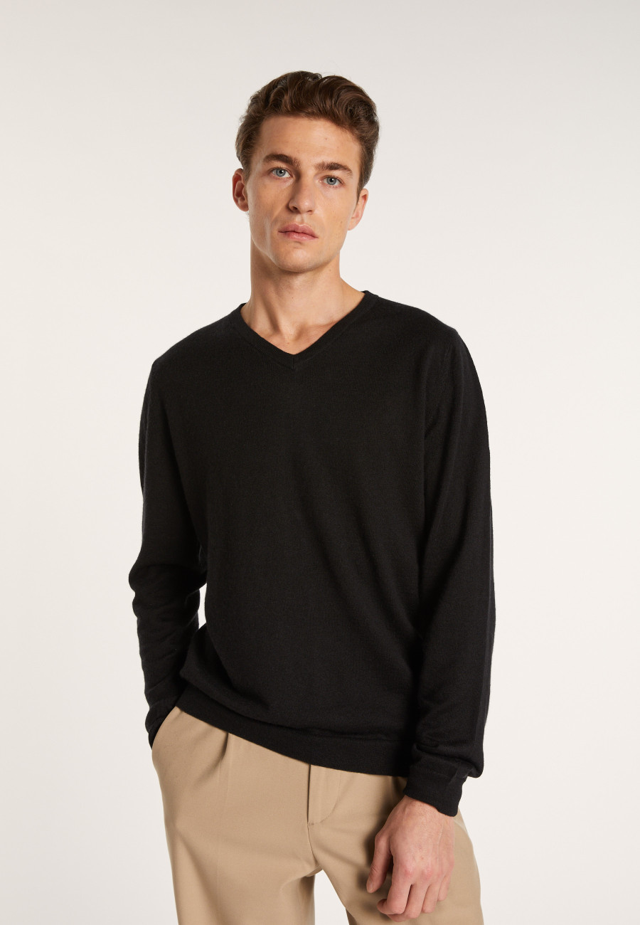 V-neck sweater in cashmere and linen - Banderas
