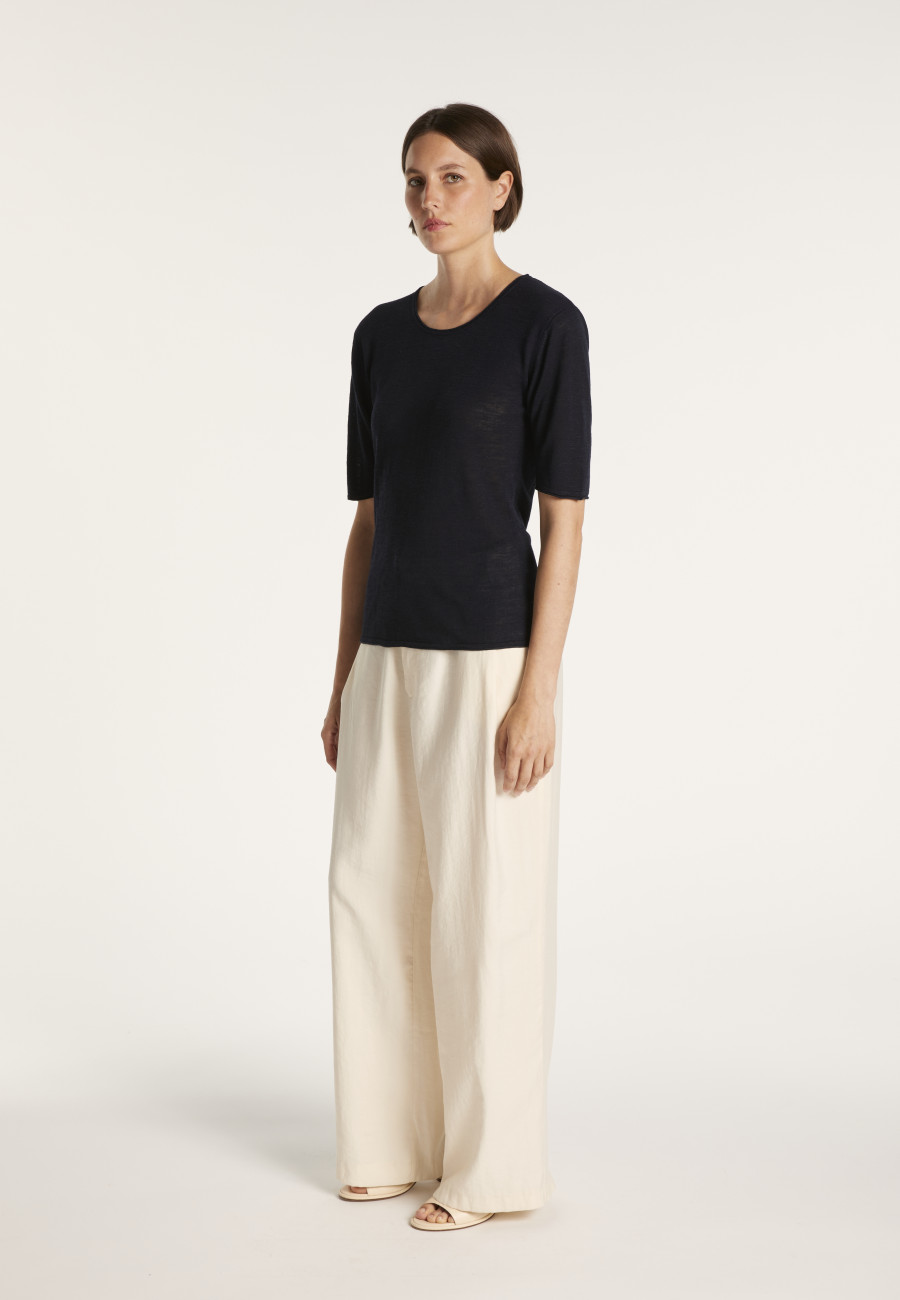 Camiseta gola redonda em linho flamejado com mangas cotovelo - Mady