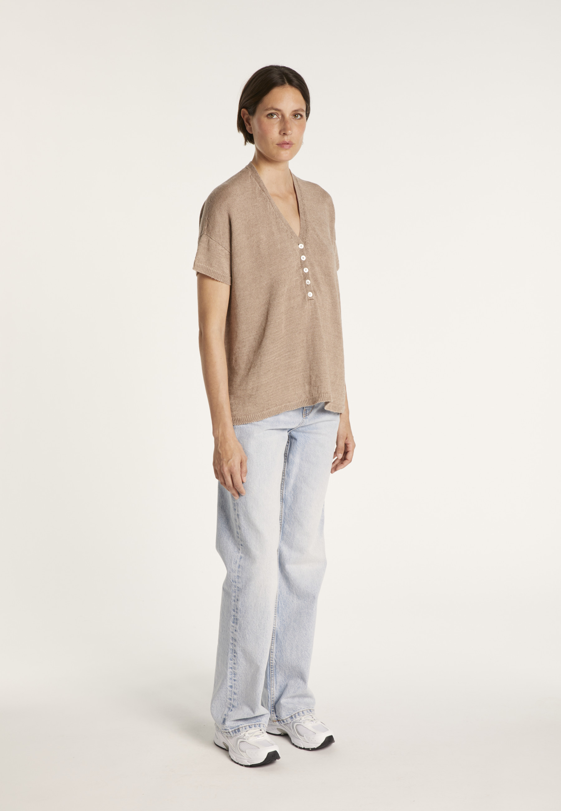 T-shirt en lin col V boutonné - Maati