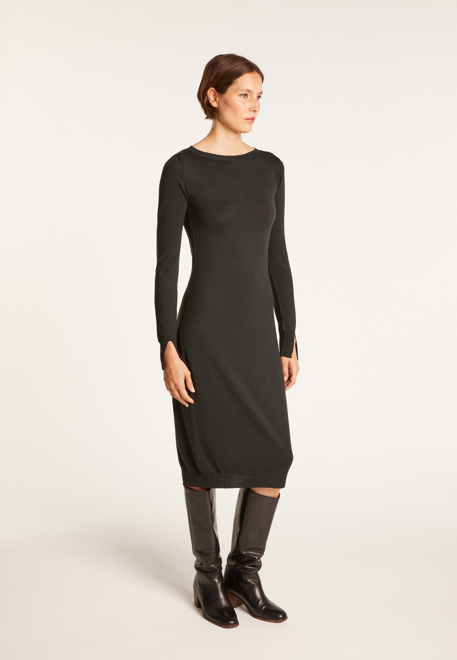 Dress made of wool and silk with back slit -  Epopée