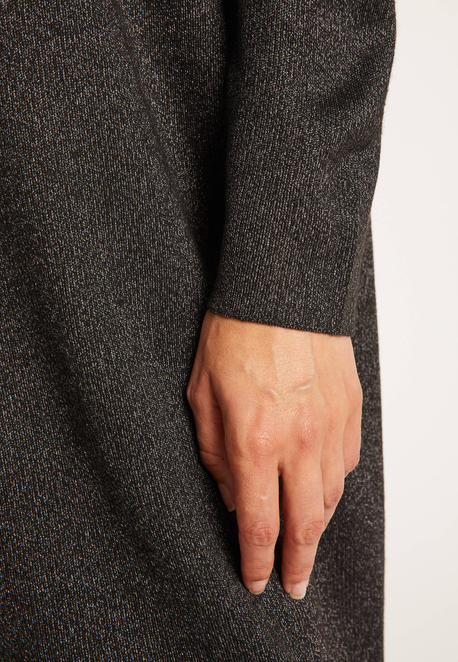 Vestido solto com gola alta - Grazia