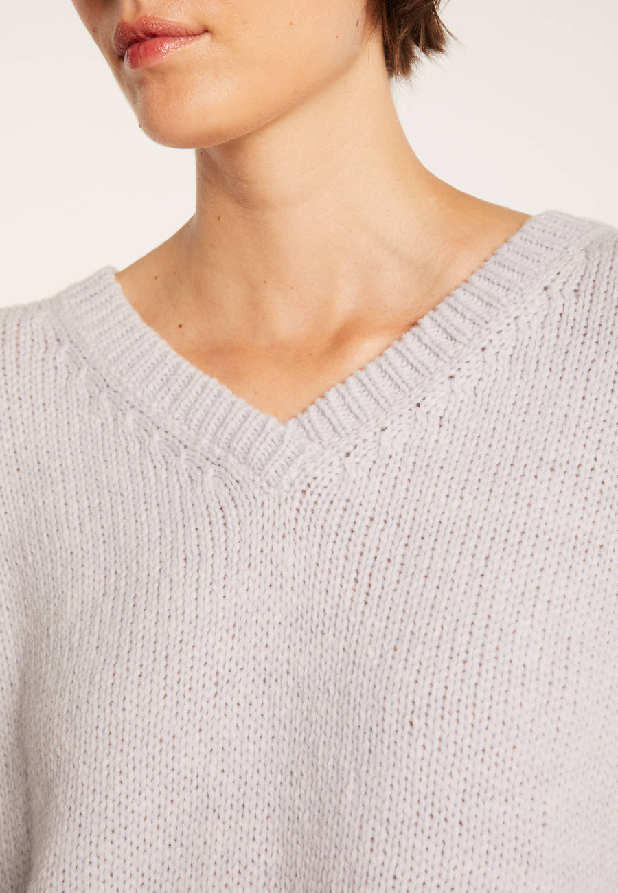 Colete Nylon Lã com decote em V na frente e nas costas - Gebril