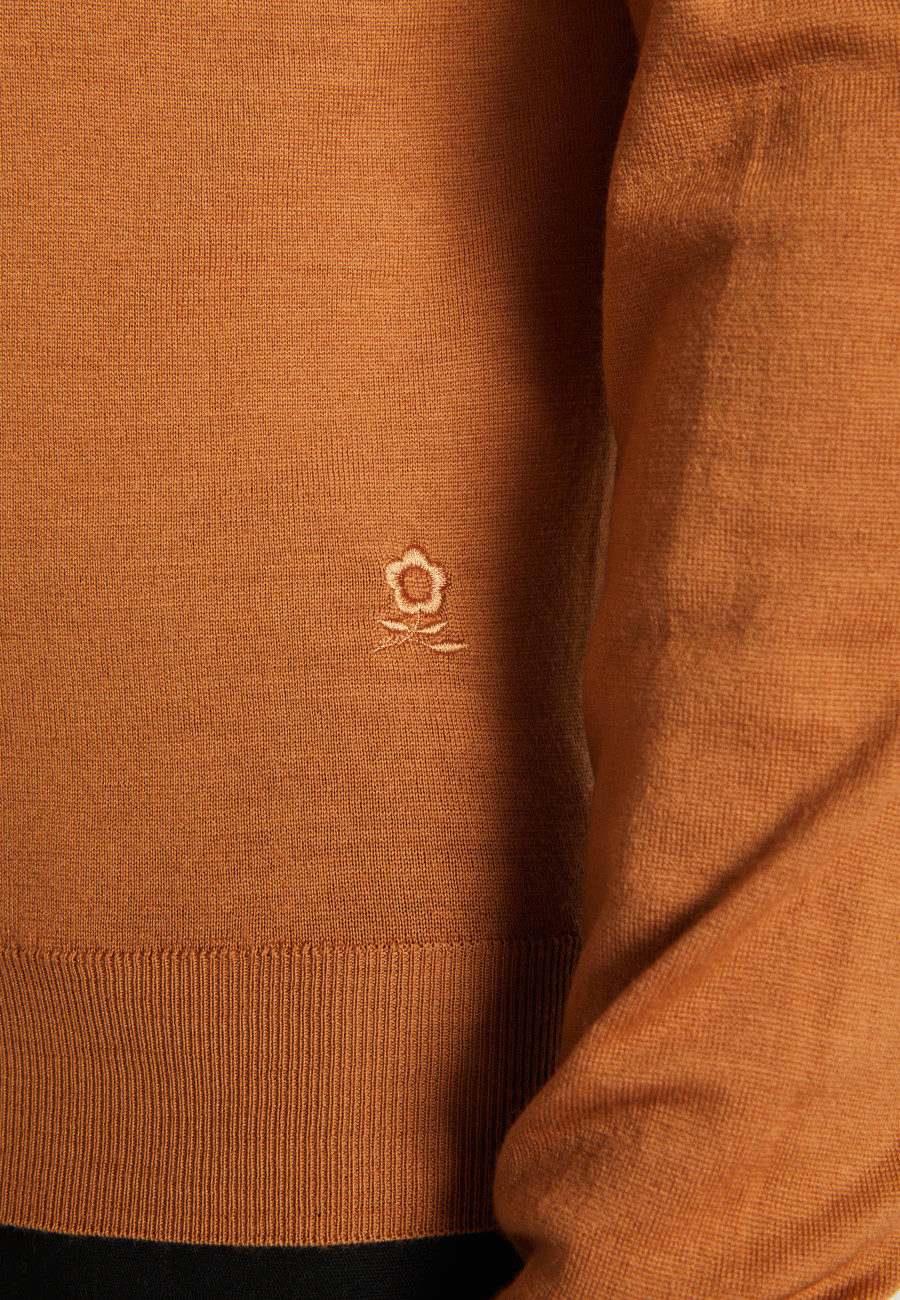 V-neck jumper in merino wool - Elmo