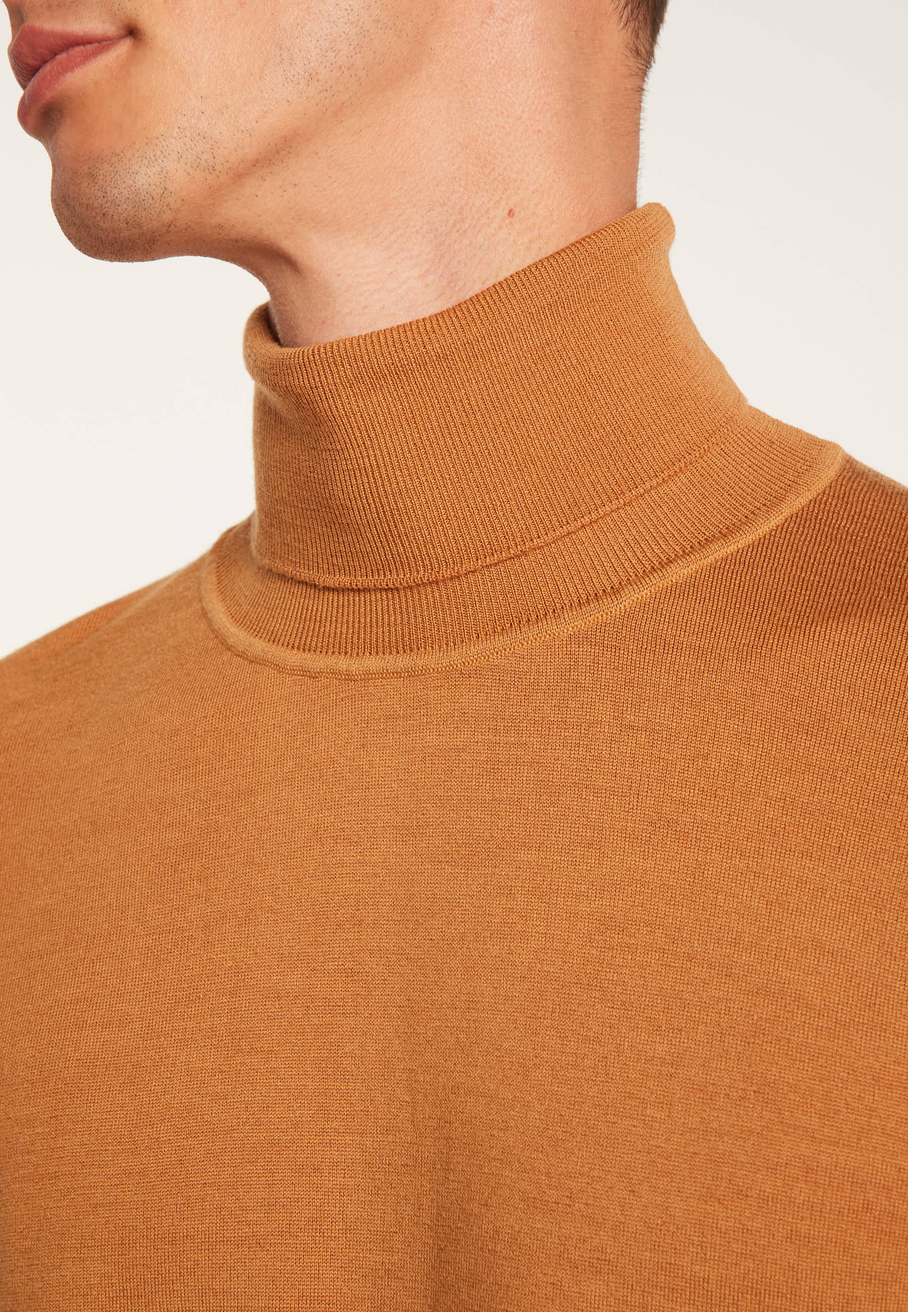 Merino wool turtleneck sweater with logo - Enzo