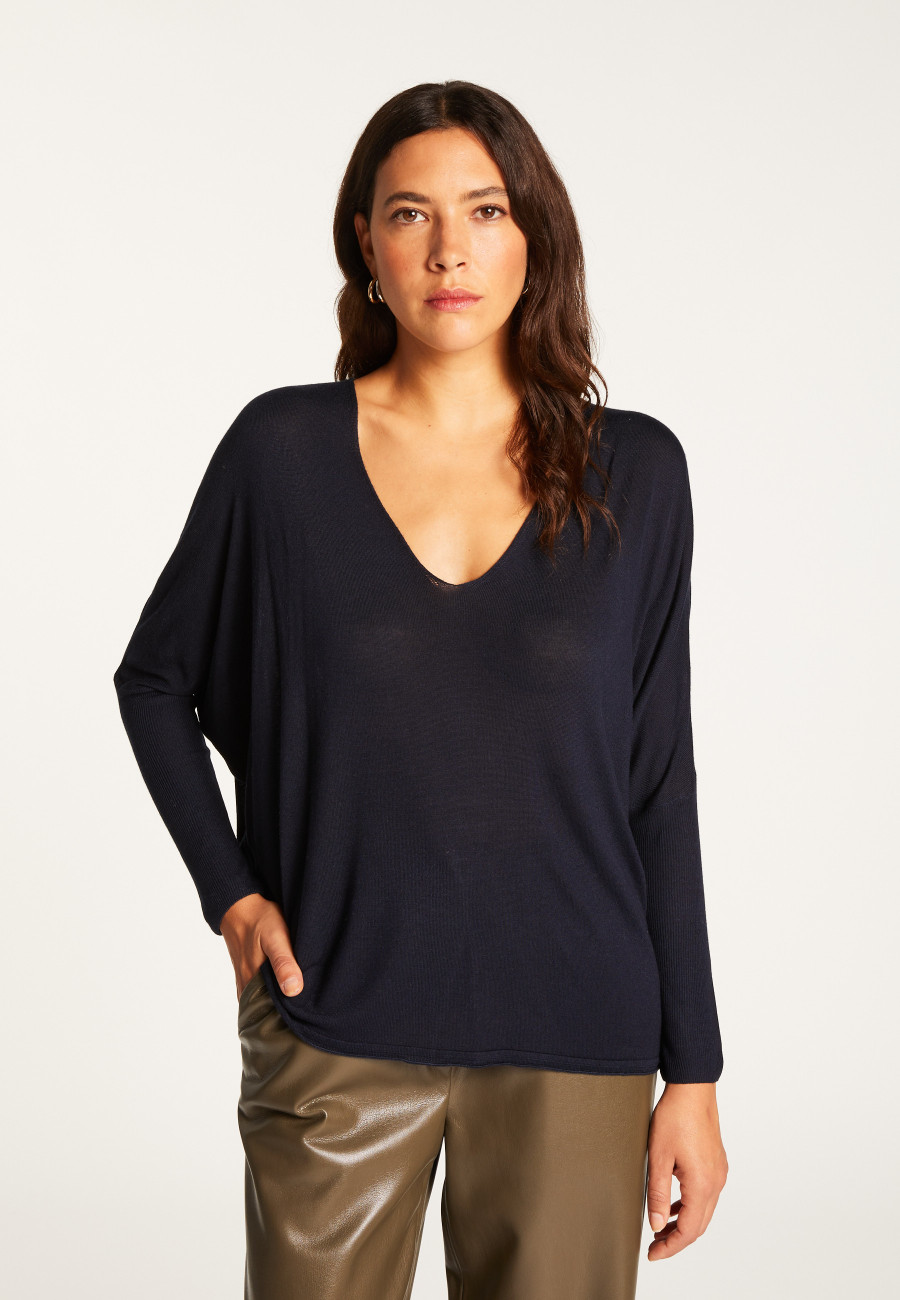 Camiseta oversized com decote em V em fibra de cashmere de bambu - Rica