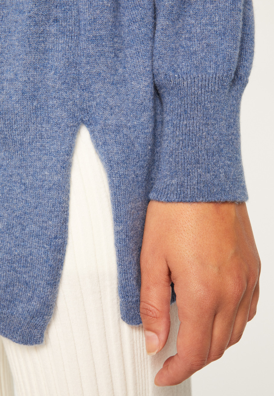 Puxador col V oversize em caxemira - Apolline