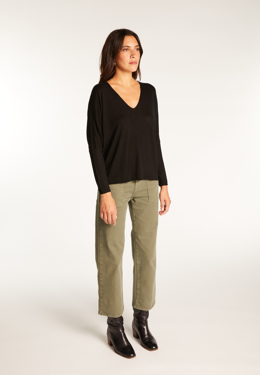 Camiseta oversized com decote em V em fibra de cashmere de bambu - Rica