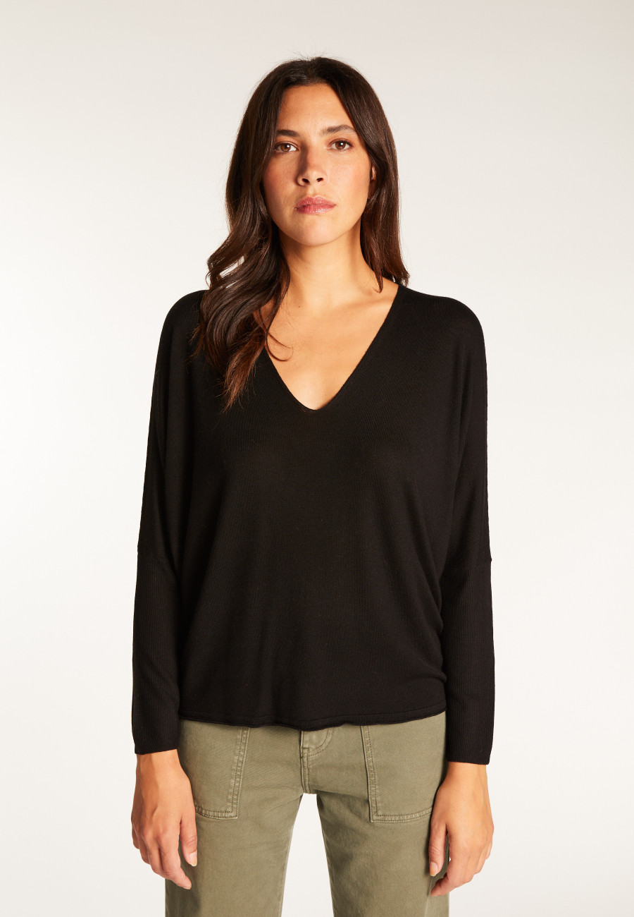 Camiseta oversized com decote em V em fibra de cashmere de bambu - Rica