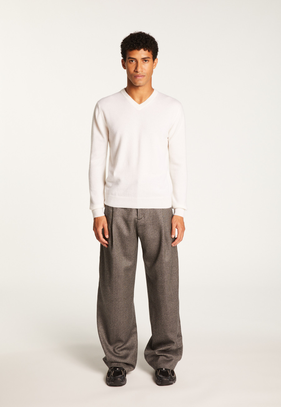Cashmere V-Neck Sweater - Evann
