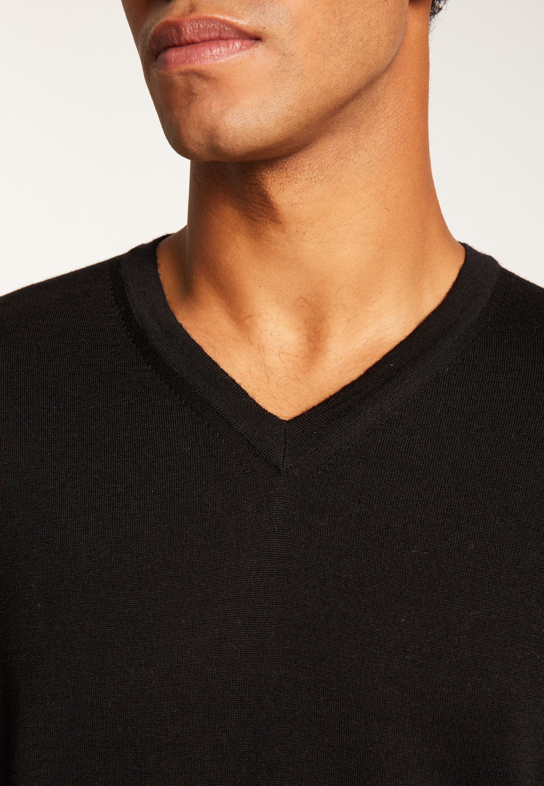 Pull col V en laine mérinos - Elmo