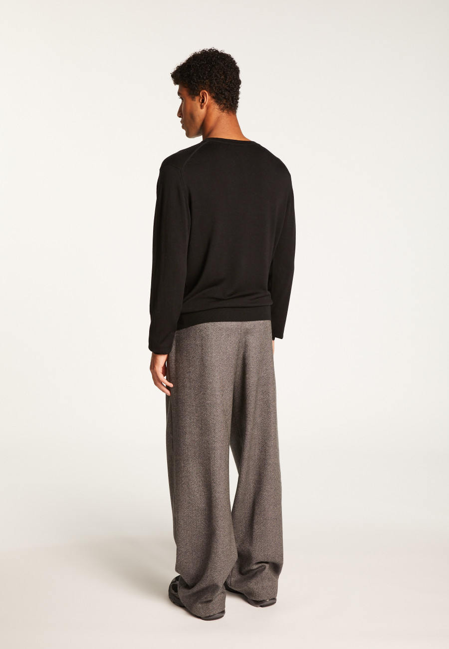 Suéter de lã merino com decote em V - Elmo